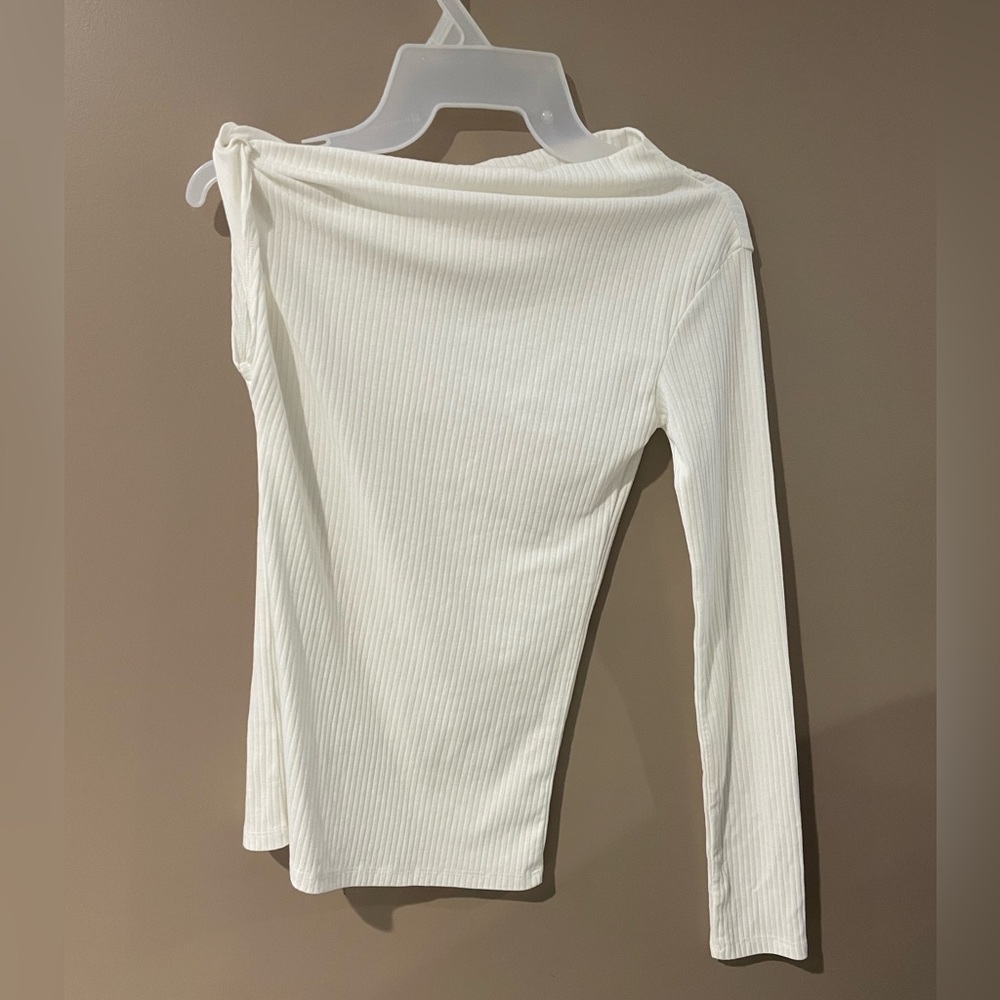 Open Edit size XS white. One sleeve.